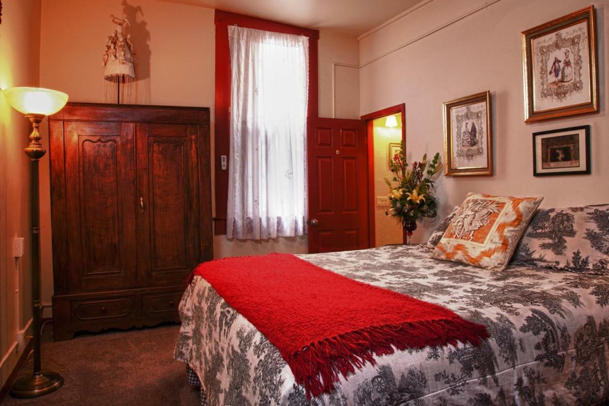 ג'רום Mile High Inn מראה חיצוני תמונה